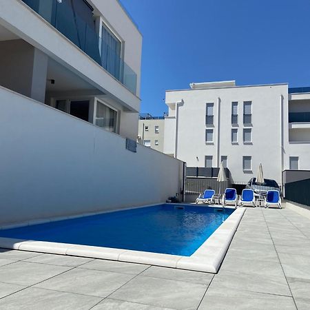 Villa Apartment Joel โตรกีร์ ภายนอก รูปภาพ