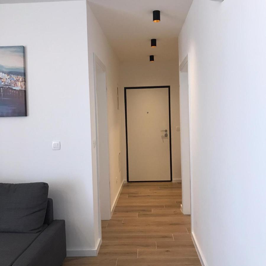 Villa Apartment Joel โตรกีร์ ภายนอก รูปภาพ