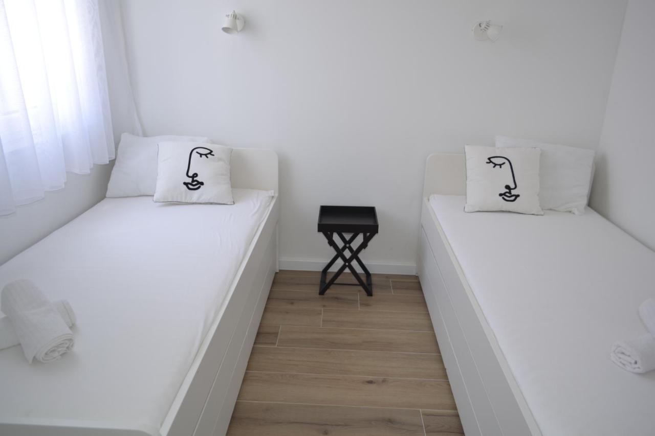 Villa Apartment Joel โตรกีร์ ภายนอก รูปภาพ